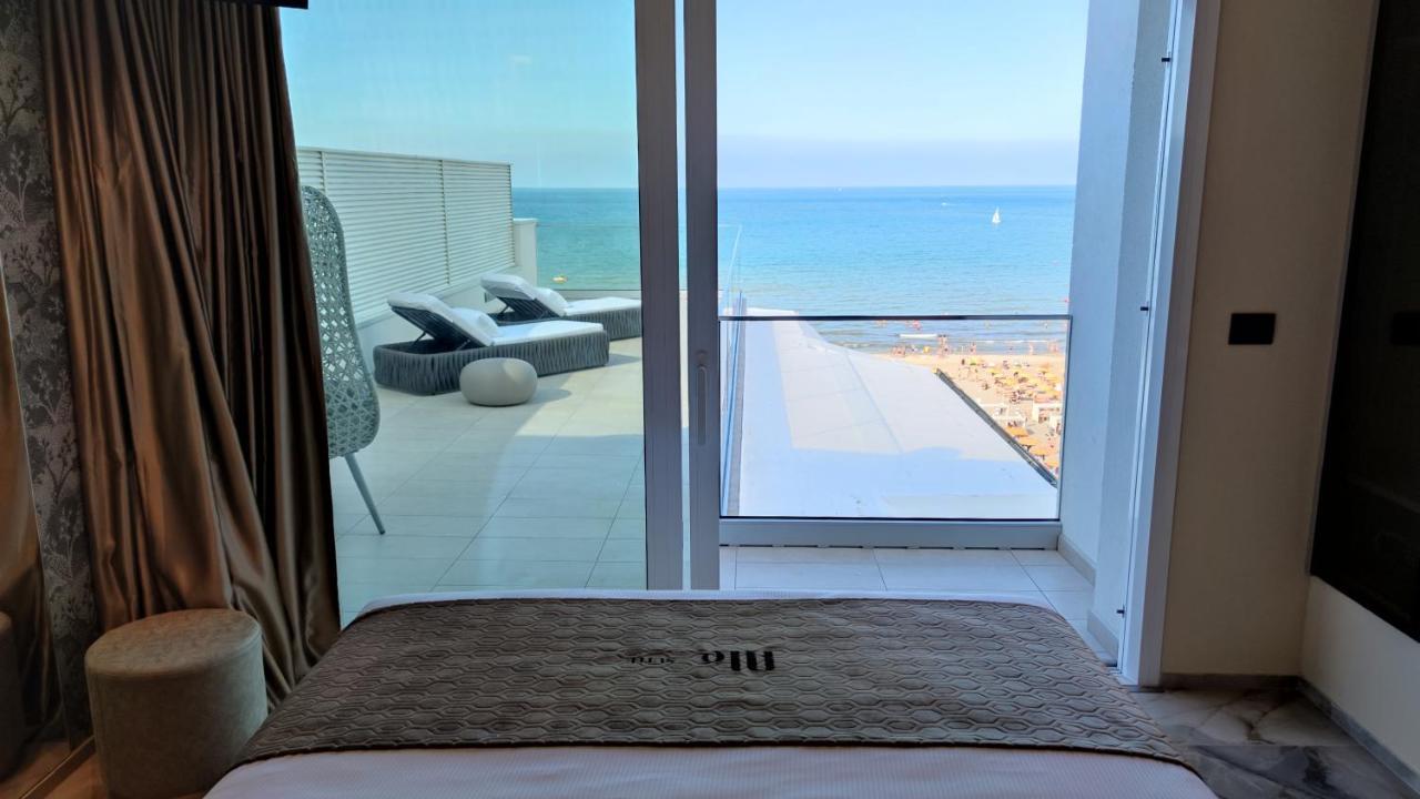 Hotel Arizona Riccione Bagian luar foto