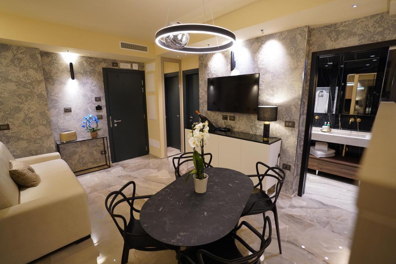 Hotel Arizona Riccione Bagian luar foto