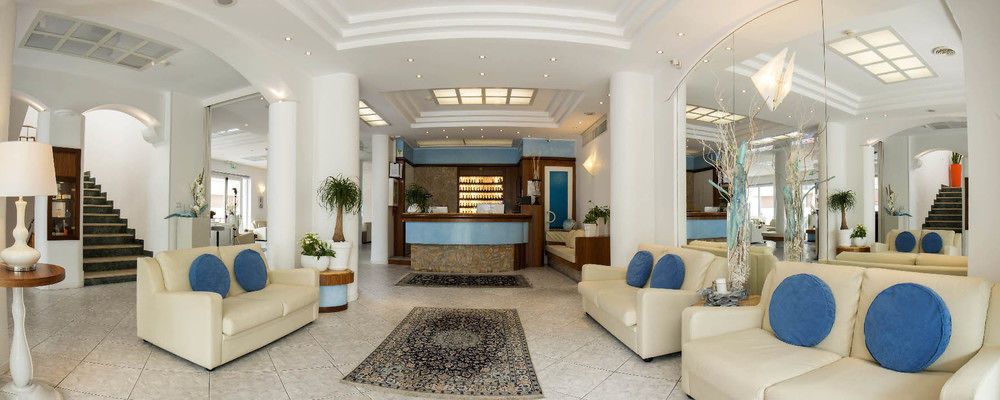 Hotel Arizona Riccione Bagian luar foto