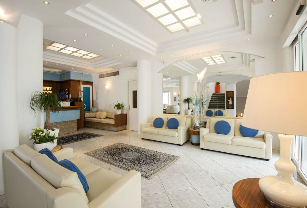 Hotel Arizona Riccione Bagian luar foto